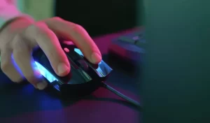Using-A-Gaming-Mouse